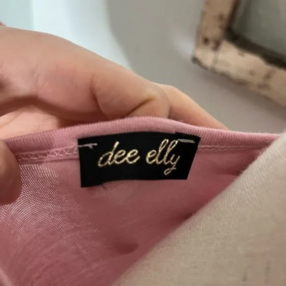 NWT Could Shoulder Casual Dee Elle Top - Picture 9 of 9